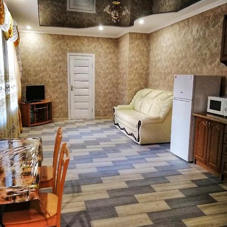克洛佩夫尼茨基Посуточная Аренда В Центре Кропивницкого公寓 外观 照片